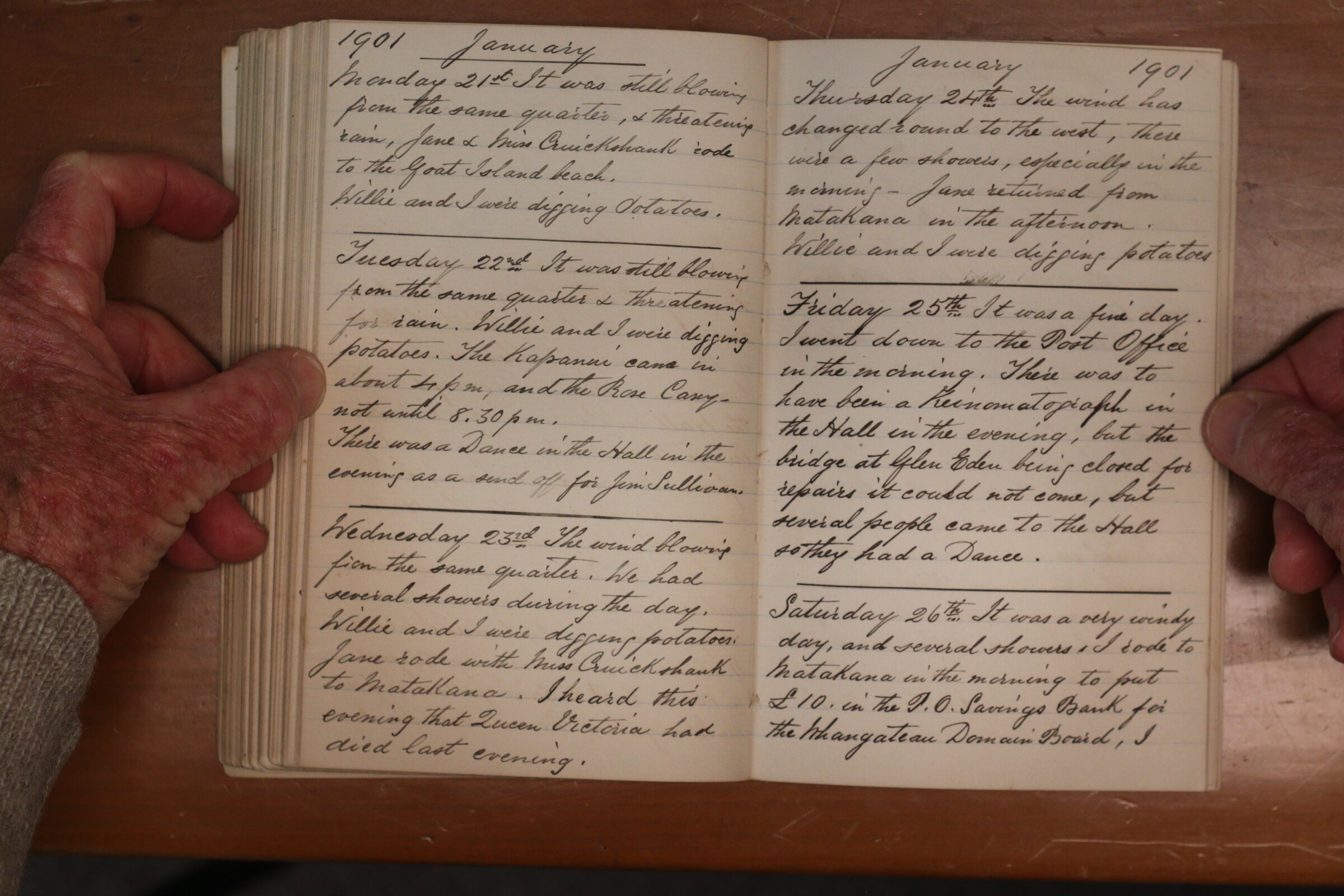 Original CS Clarke diary page